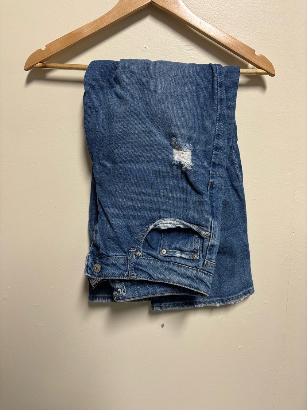 Rewash Relaxed Blue Denim Jeans with Light Distress